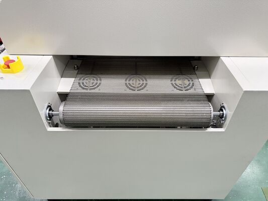 ইন্ডাস্ট্রিয়াল আইআর কুরিং ওভেন ৬ টি গরম করার অঞ্চল ২৮০°সি সর্বোচ্চ তাপমাত্রা এবং পেইন্ট লেপ আঠালো শুকানোর জন্য পিআইডি নিয়ন্ত্রণ