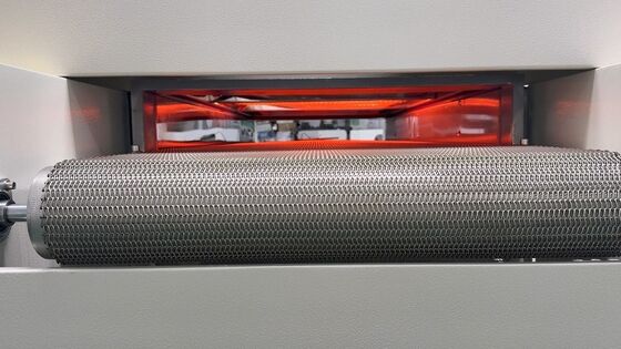 ইন্ডাস্ট্রিয়াল আইআর কুরিং ওভেন ৬ টি গরম করার অঞ্চল ২৮০°সি সর্বোচ্চ তাপমাত্রা এবং পেইন্ট লেপ আঠালো শুকানোর জন্য পিআইডি নিয়ন্ত্রণ